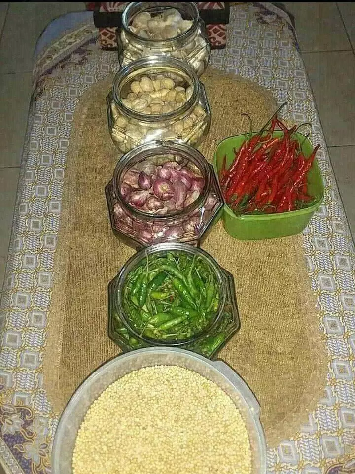 benda disuguhkan ke tamu lucu © berbagai sumber