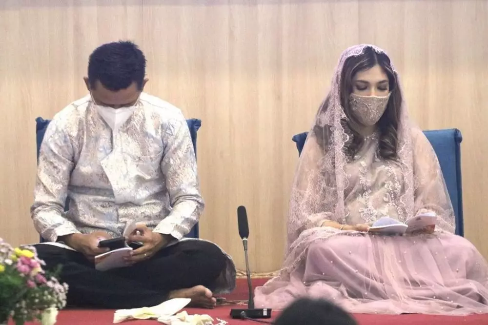 pesona Briptu Eka tunjukkan baby bump Instagram