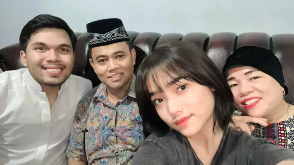Thariq Halilintar bertemu Haji Faisal Berbagai sumber