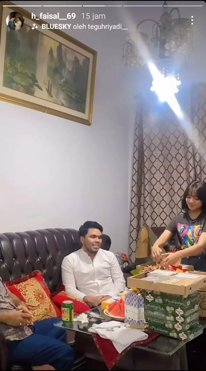 Thariq Halilintar bertemu Haji Faisal Berbagai sumber