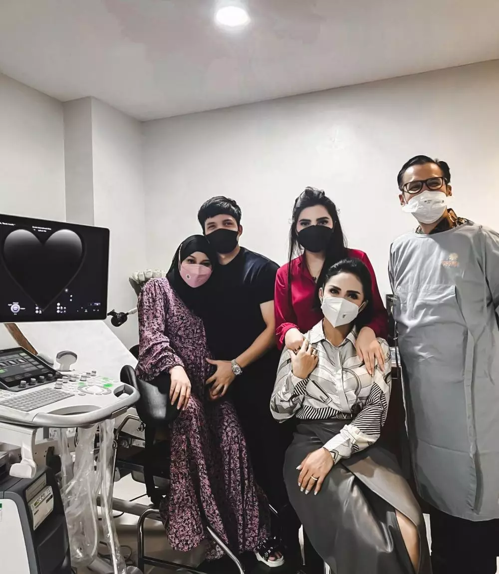 kd ashanty temani aurel ke rumah sakit © berbagai sumber