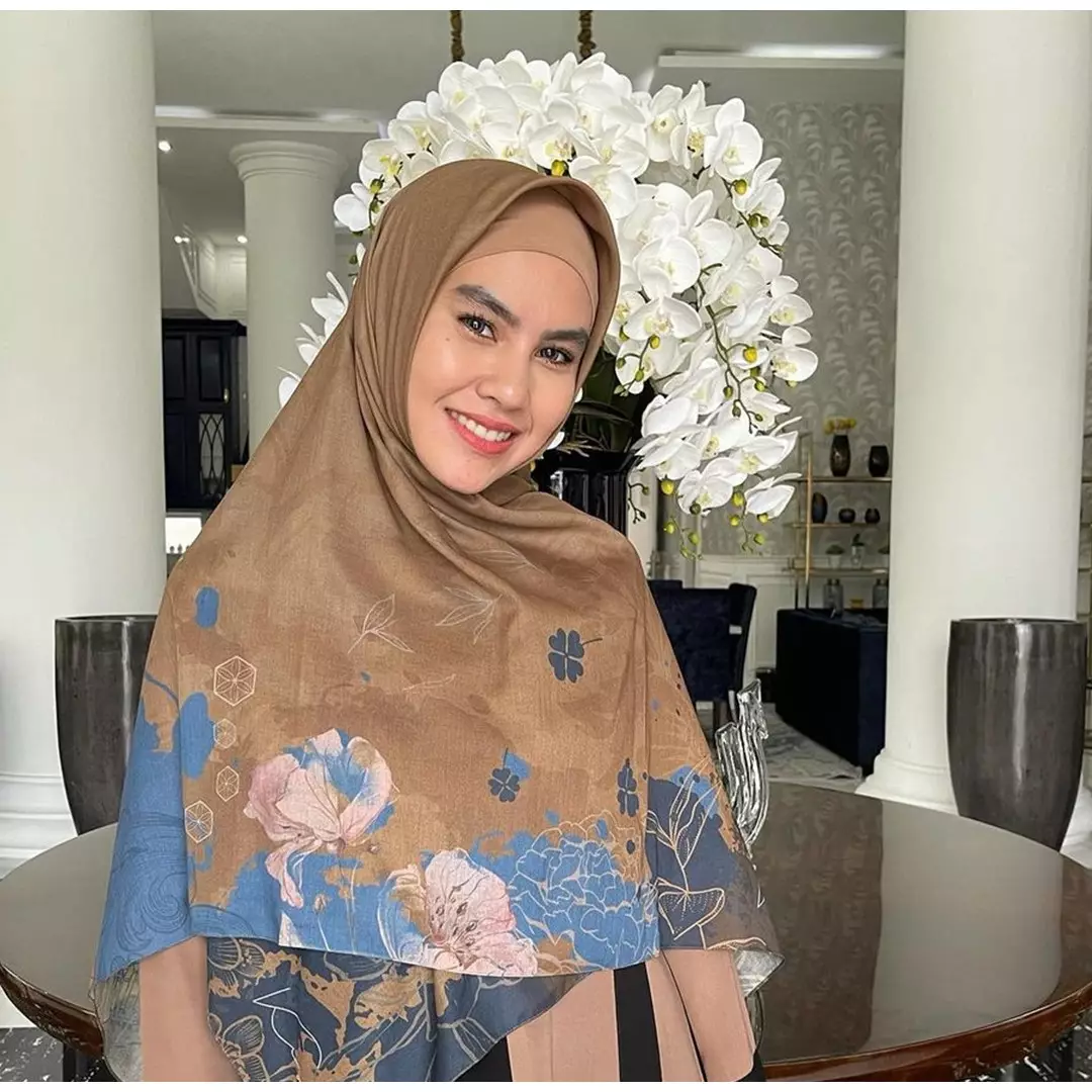 Kartika Putri unggah video naik mobil pikap, warganet salah fokus