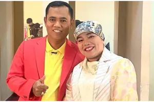 11 Langkah praktis Dewi Zuhriati ibu Fuji masak rendang khas Minang