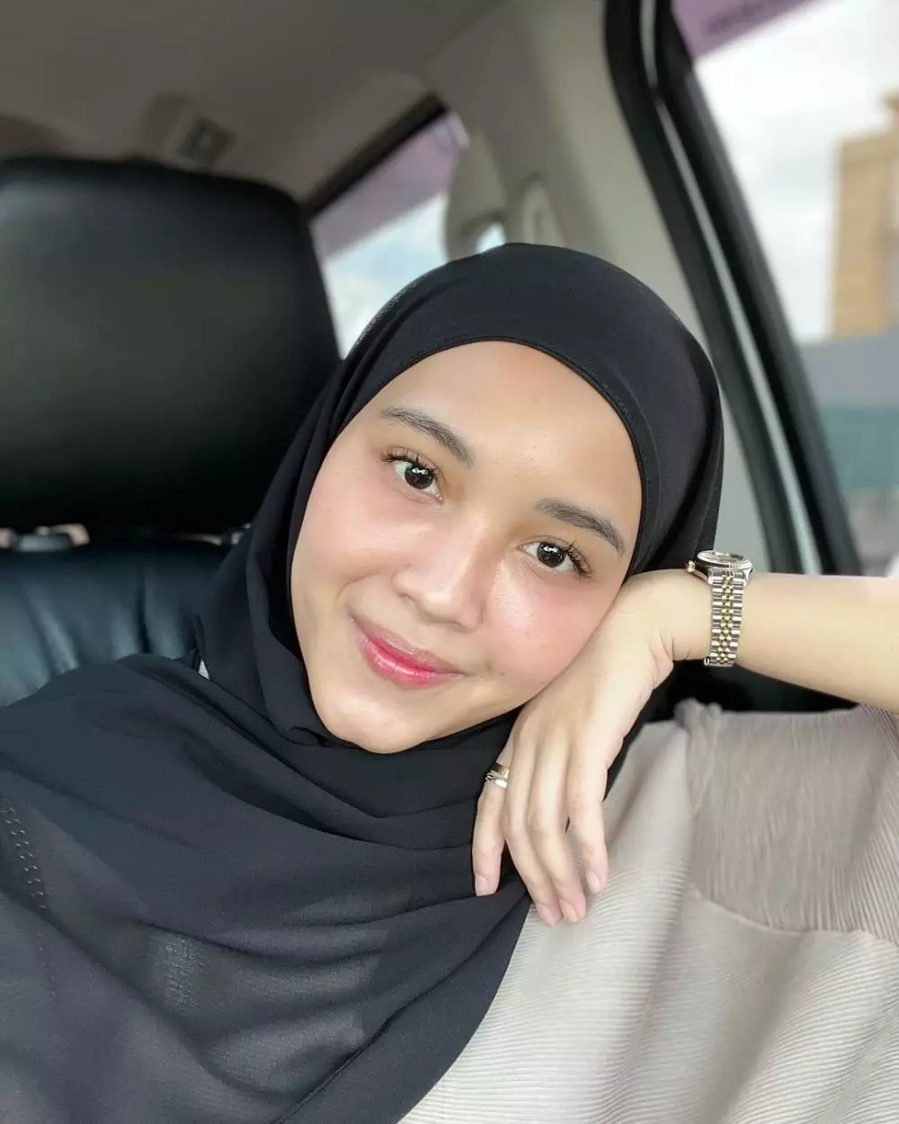 Potret istri Babe Cabita yang mantap berhijab Instagram © 2022 brilio.net