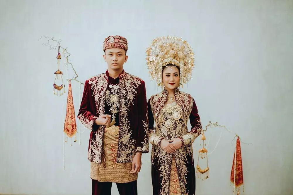 Gaya prewedding adik seleb © Instagram