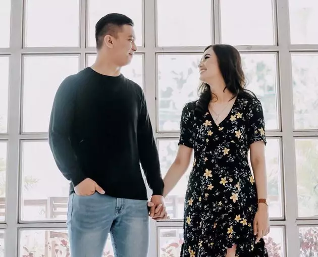 Gaya prewedding adik seleb © Instagram