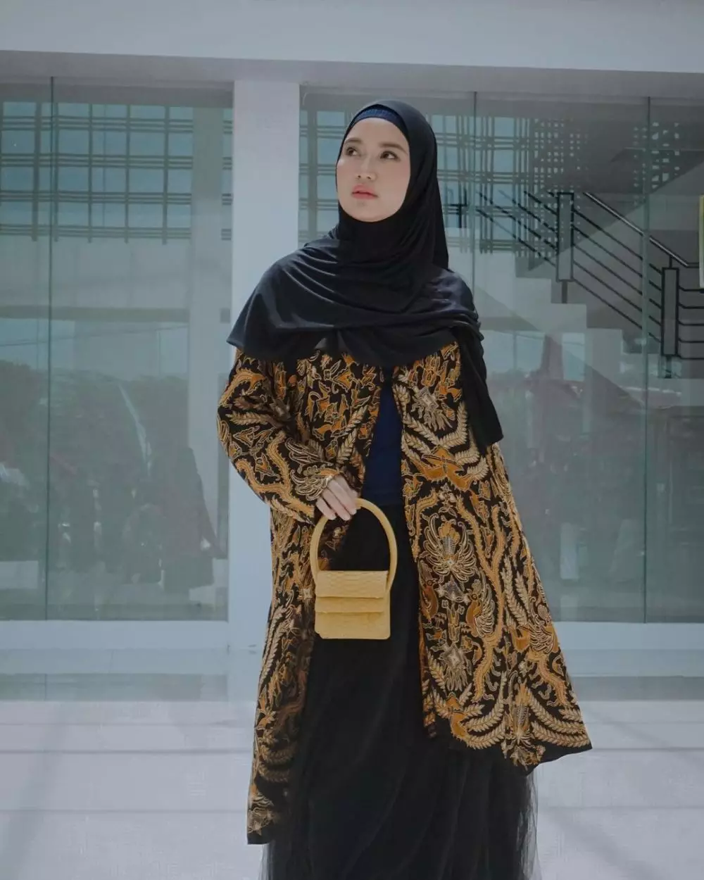 pesona chacha frederica dampingi suami bertugas © instagram pesona chacha frederica dampingi suami bertugas © instagram