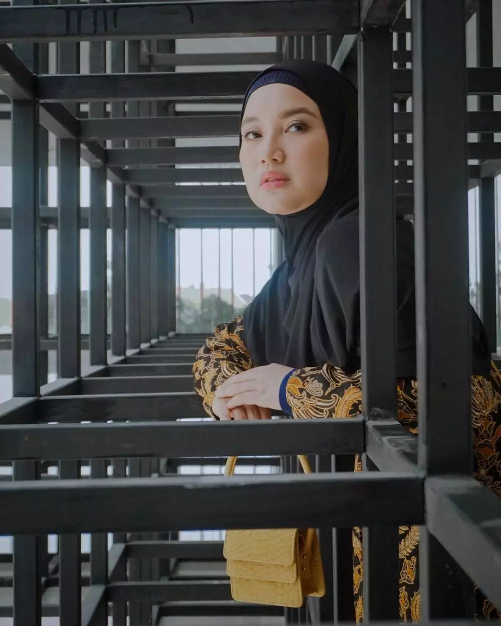 pesona chacha frederica dampingi suami bertugas © instagram pesona chacha frederica dampingi suami bertugas © instagram