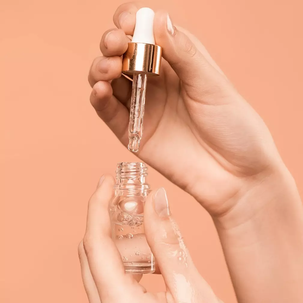 9 Rekomendasi serum wajah di bawah Rp 50 ribu, bikin cerah merona