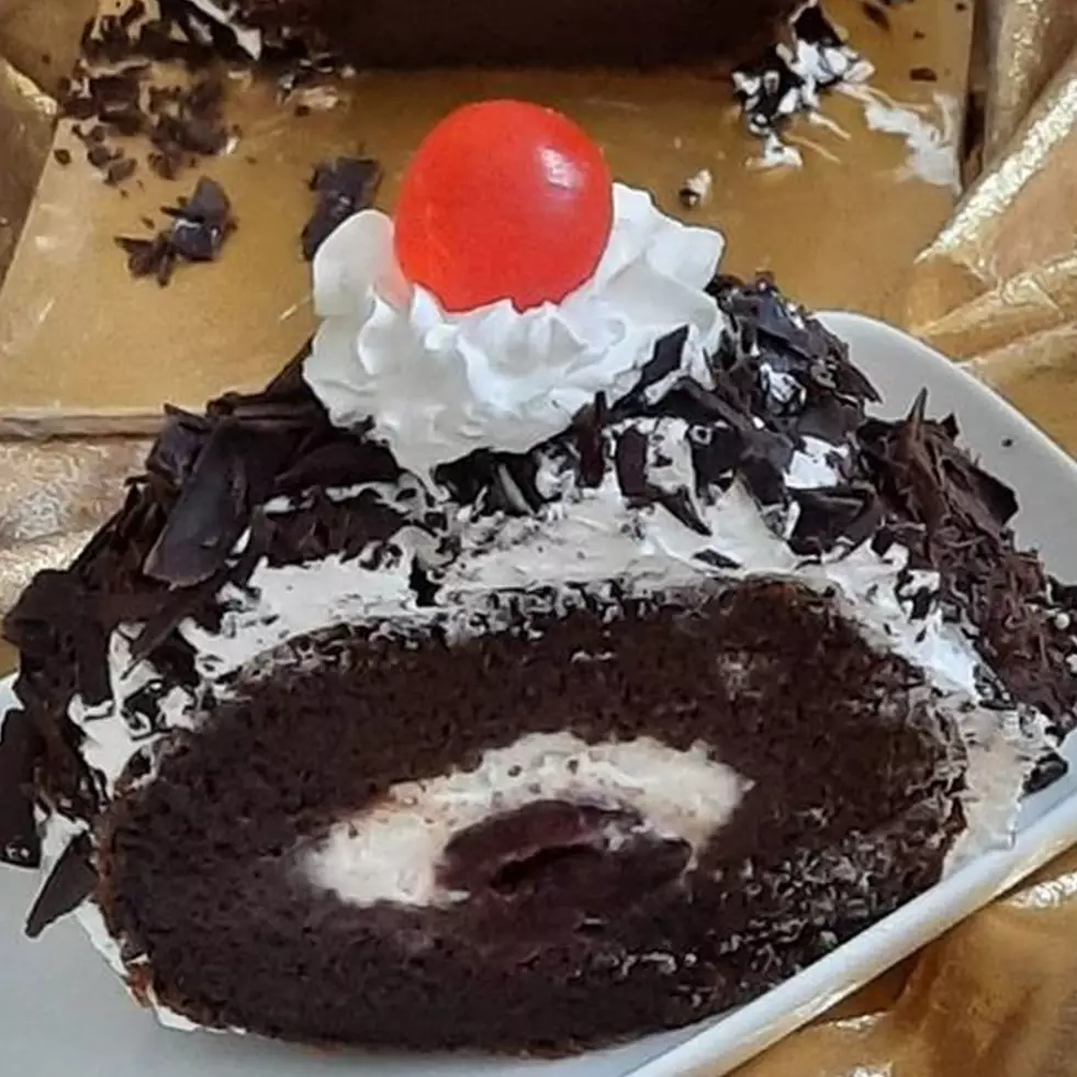 11 Resep olahan cokelat batang jadi aneka kue gulung, legit dan simpel