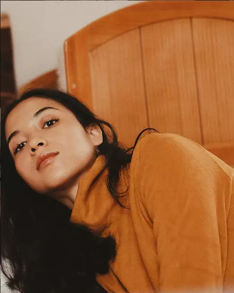 5 tips merawat wajah ala Putri Marino Instagram