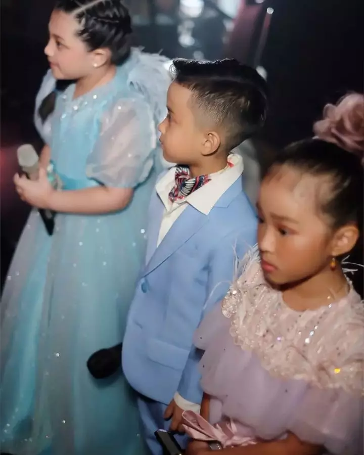 Arsy, Thalia, Djalu Hakim nyanyi Berbagai sumber