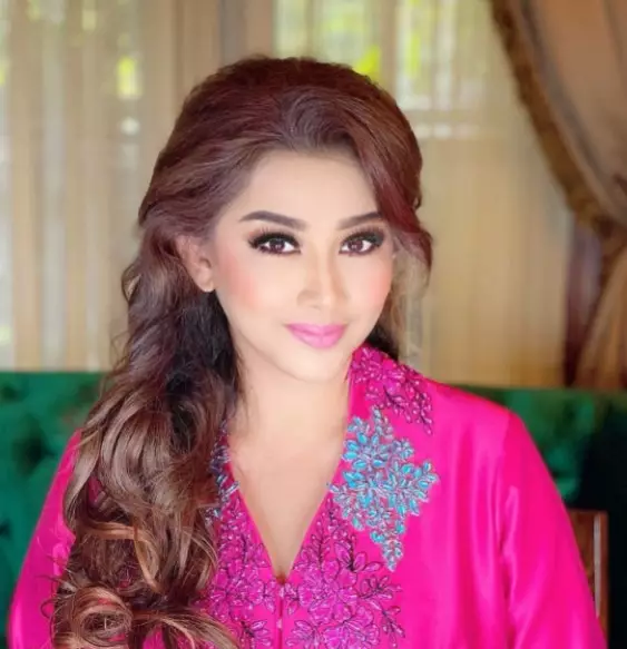 Penari di iklan obat maag ini cucu mantu Presiden © Instagram