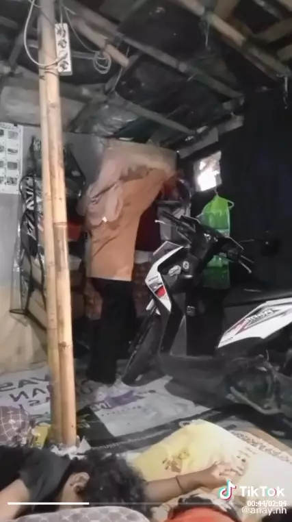 rumah gubuk kamar estetik © TikTok rumah gubuk kamar estetik © TikTok