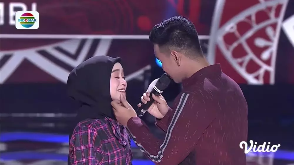 potret Lesty Kejora bareng pasangan duet © berbagai sumber