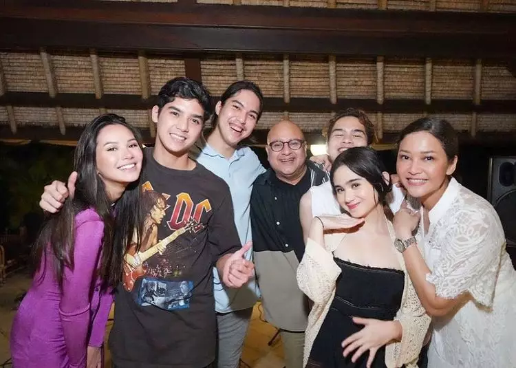 momen kedekatan seleb dengan orang tua pacar © berbagai sumber