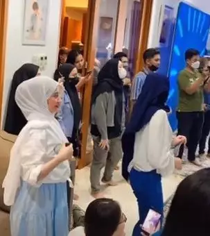 Momen reuni jebolan D'Academy di rumah Lesty © berbagai sumber
