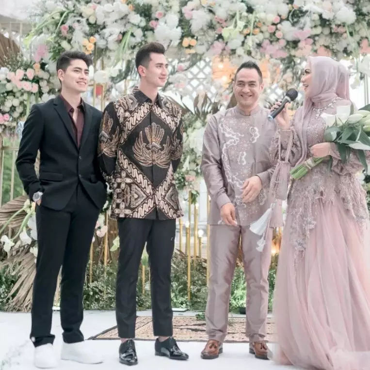 sumber kekayaan Ferry Irawan Instagram sumber kekayaan Ferry Irawan Instagram