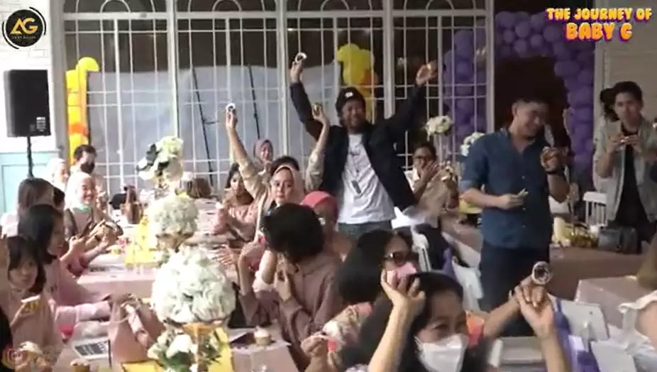 Gilang dan Adiezty gender reveal Berbagai sumber