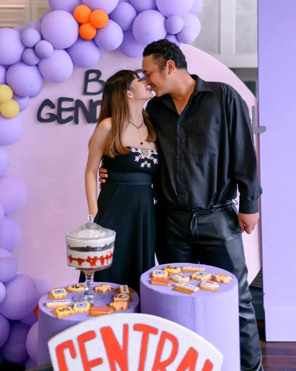 Gilang dan Adiezty gender reveal Berbagai sumber