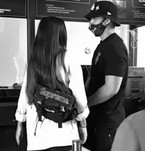 Potret kebersamaan Stefan William dan Ria Andrews © berbagai sumber Potret kebersamaan Stefan William dan Ria Andrews © berbagai sumber