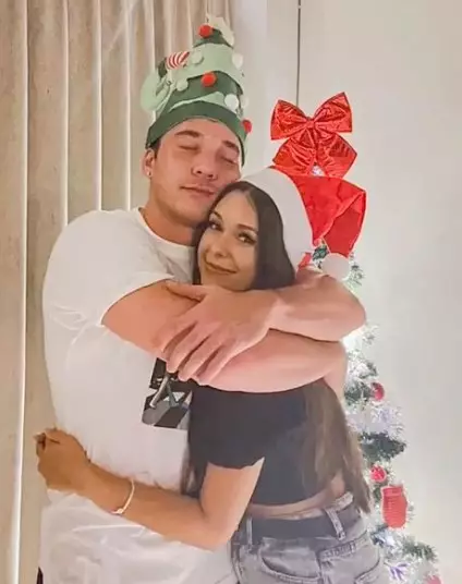 Potret kebersamaan Stefan William dan Ria Andrews © berbagai sumber Potret kebersamaan Stefan William dan Ria Andrews © berbagai sumber