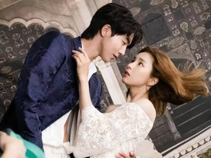 Pesona aktor Korea bergaya rambut mullet © berbagai sumber