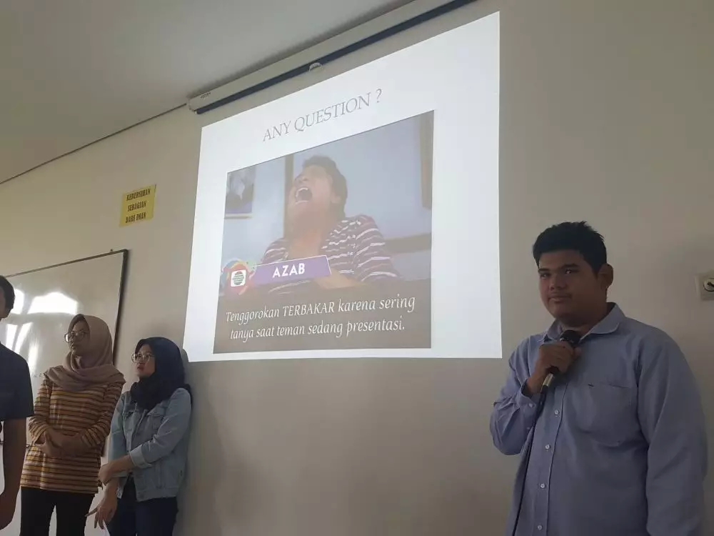 siswa presentasi lucu tingkahnya © 1cak.com siswa presentasi lucu tingkahnya © 1cak.com