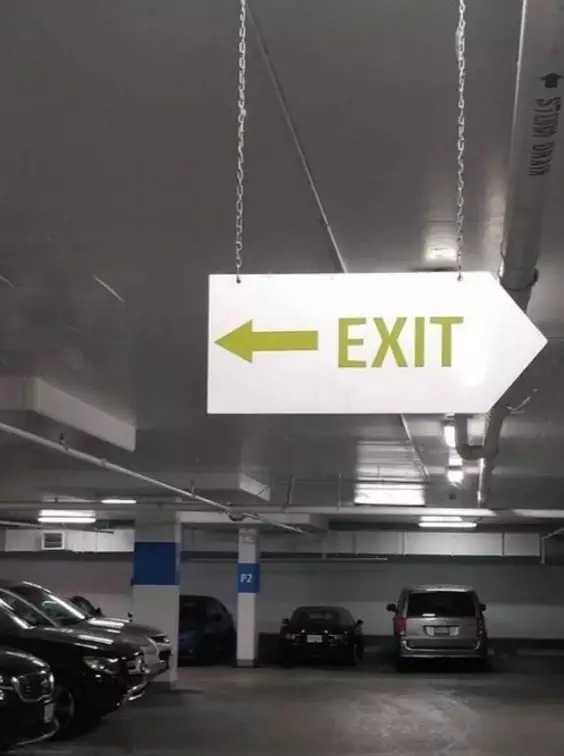 petunjuk jalan nggak sesuai kenyataan © berbagai sumber petunjuk jalan nggak sesuai kenyataan © berbagai sumber