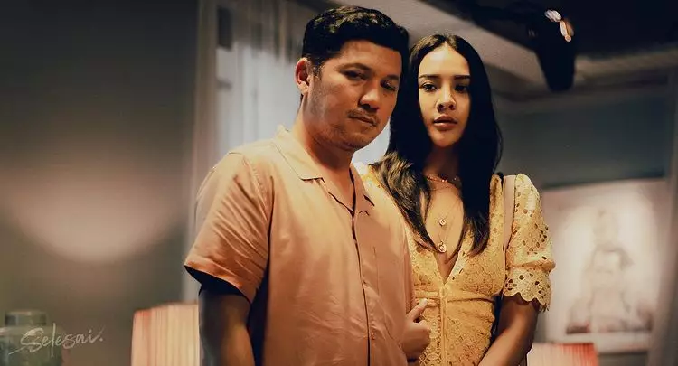 momen Anya Geraldine jadi pelakor di berbagai film © berbagai sumber momen Anya Geraldine jadi pelakor di berbagai film © berbagai sumber