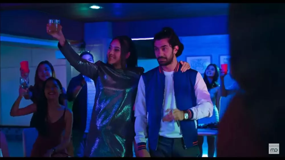 momen Anya Geraldine jadi pelakor di berbagai film © berbagai sumber momen Anya Geraldine jadi pelakor di berbagai film © berbagai sumber