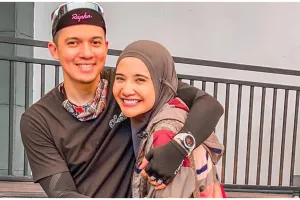 7 Trik MPASI ala Zaskia Sungkar, bantu anak mengenal makanan