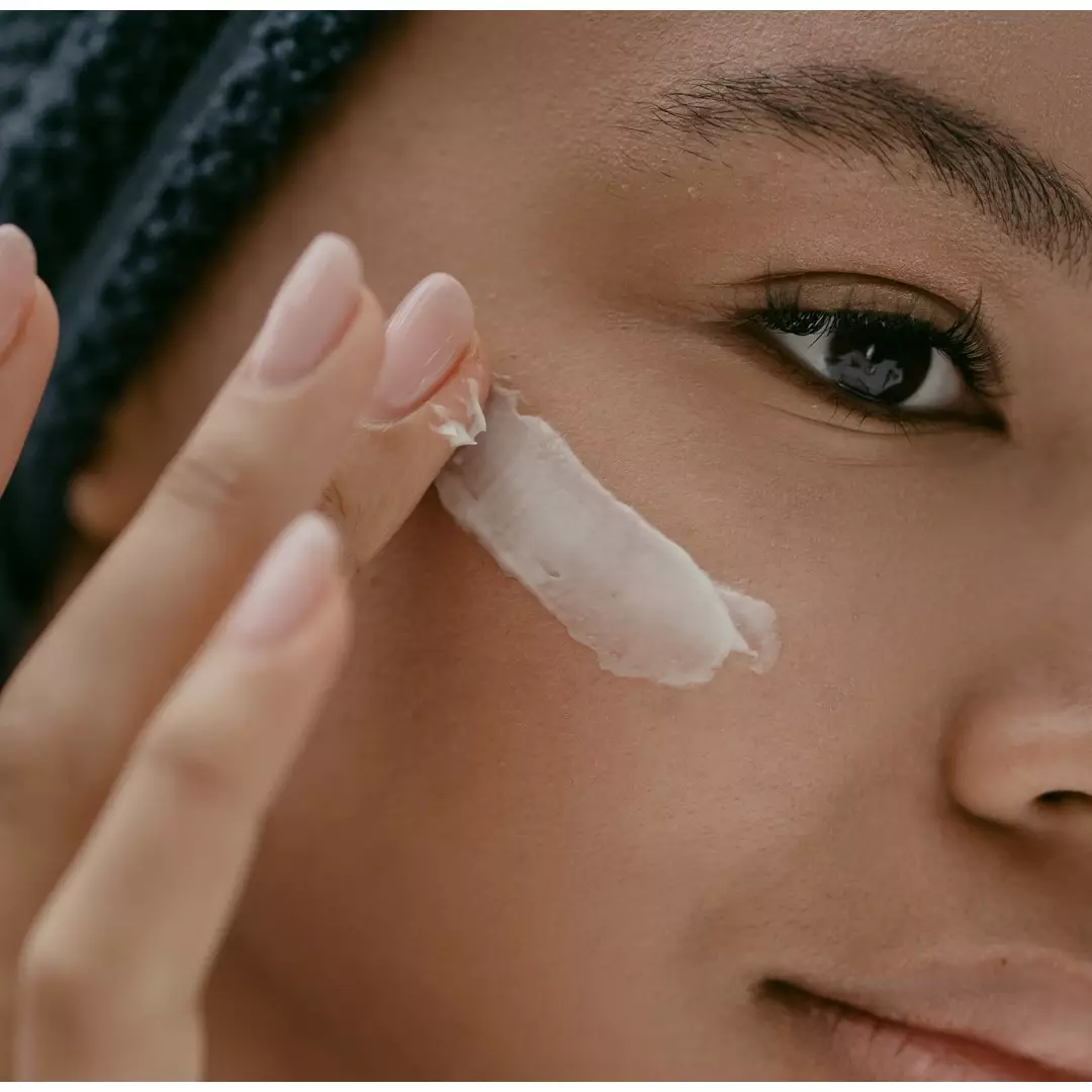 5 Rekomendasi cream pemutih wajah BPOM di apotek, aman dan teruji