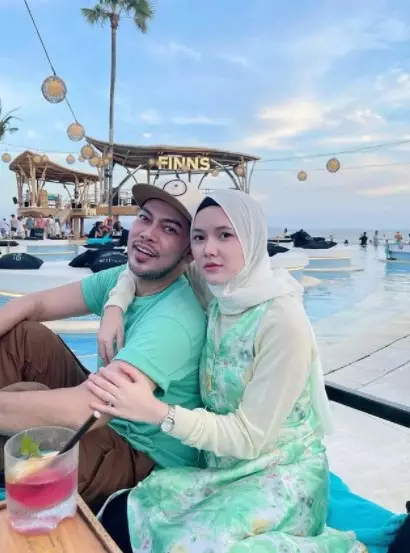 Potret mesra Fikoh LIDA dan Formal © berbagai sumber Potret mesra Fikoh LIDA dan Formal © berbagai sumber