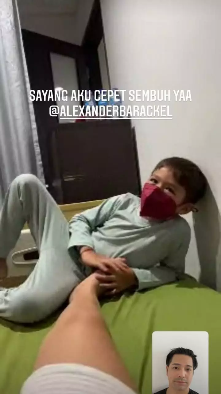 jessica iskandar dilarikan ke rumah sakit © instagram