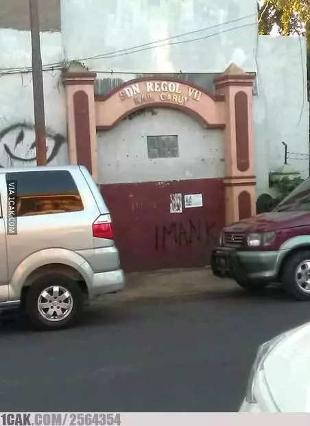 benda ngebug bentuk gagal fokus © berbagai sumber