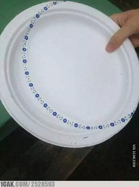 benda ngebug bentuk gagal fokus © berbagai sumber