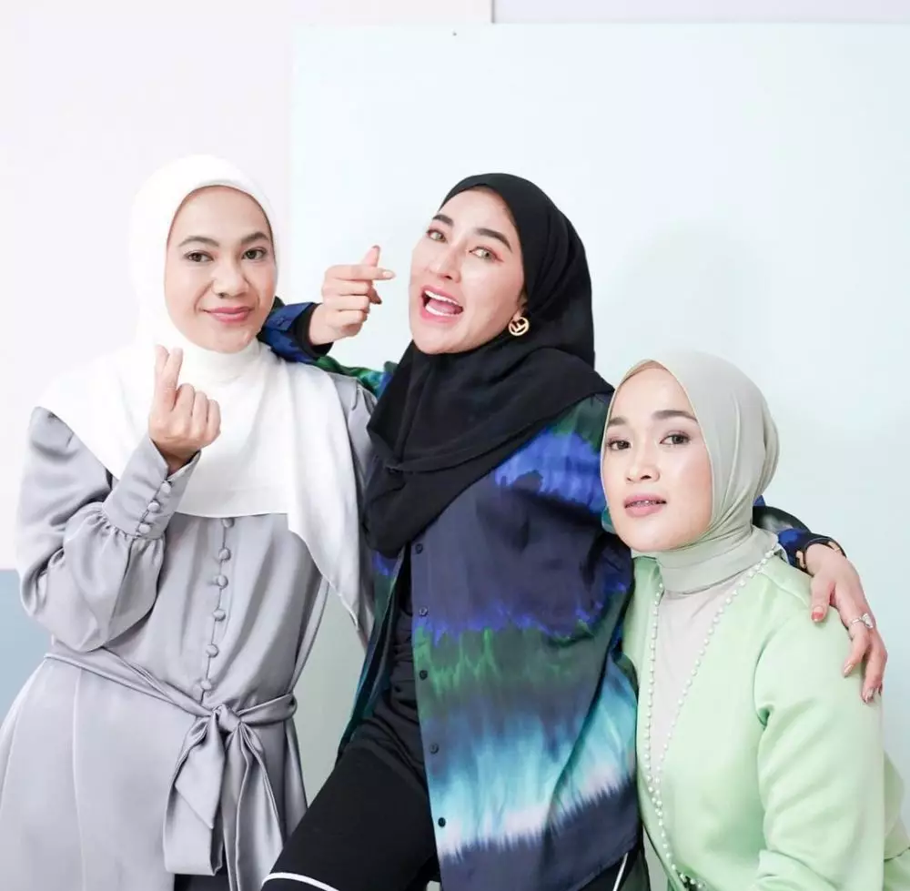 Mommy ASF dan Ririe Fairus Berbagai sumber