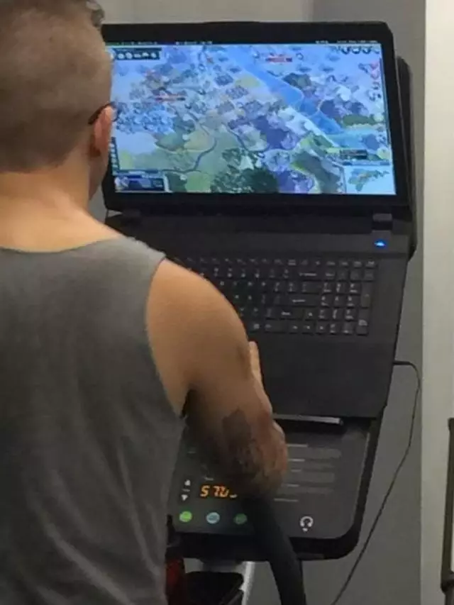 tingkah kocak anak gamer © berbagai sumber