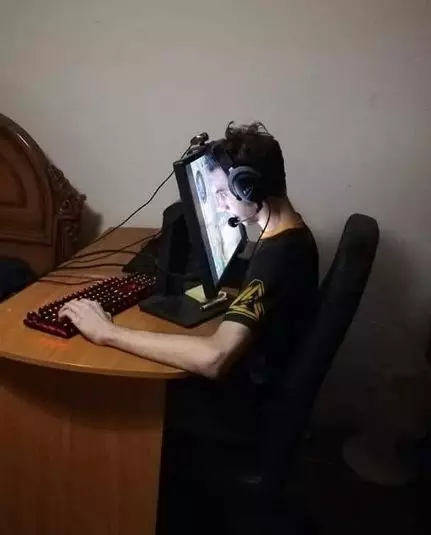 tingkah kocak anak gamer © berbagai sumber