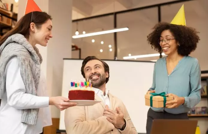 Contoh teks undangan ulang tahun  © 2022 berbagai sumber 