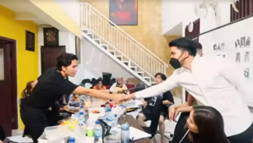  Fuji syuting film  Berbagai sumber