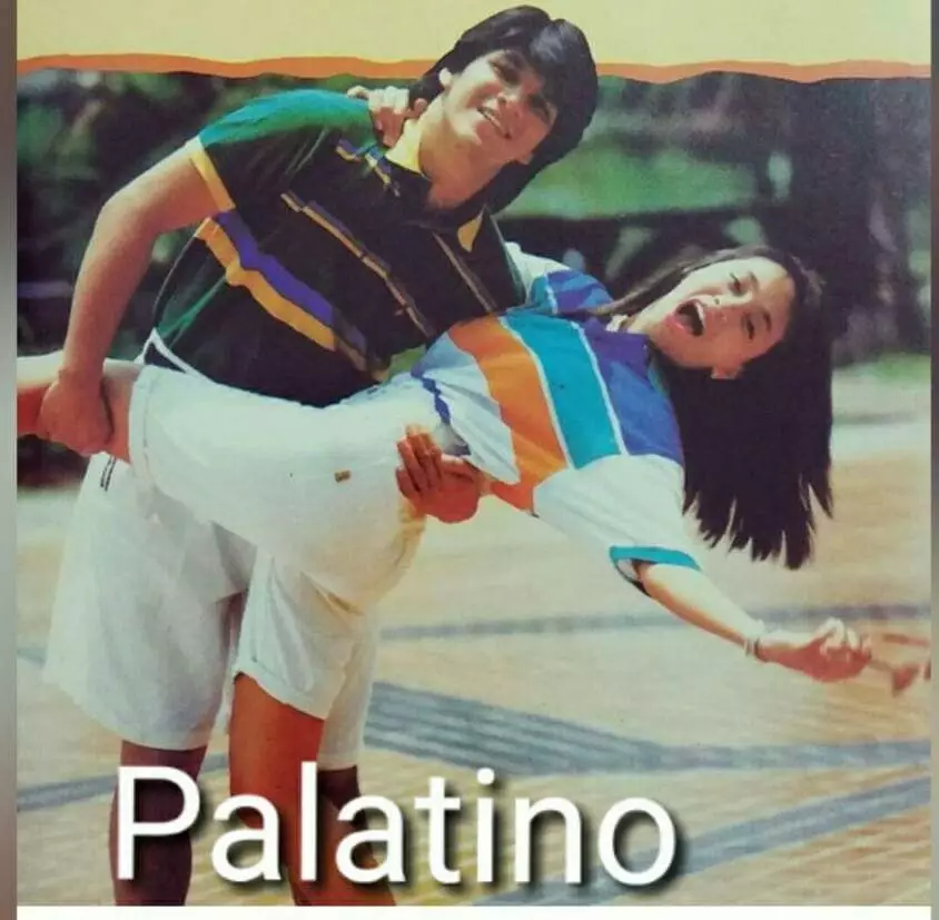 artis jadi model iklan kaus era 90-an Facebook