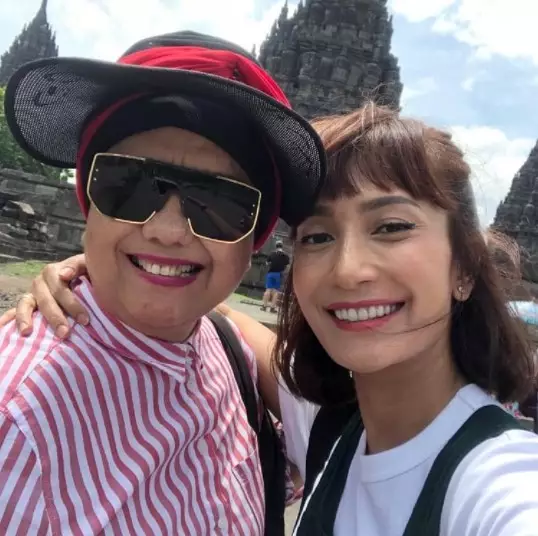 Potret ibu pemenang Puteri Indonesia © berbagai sumber