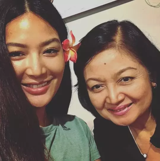 Potret ibu pemenang Puteri Indonesia © berbagai sumber