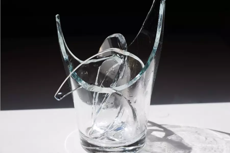 Arti mimpi gelas pecah © 2022 berbagai sumber Arti mimpi gelas pecah © 2022 berbagai sumber