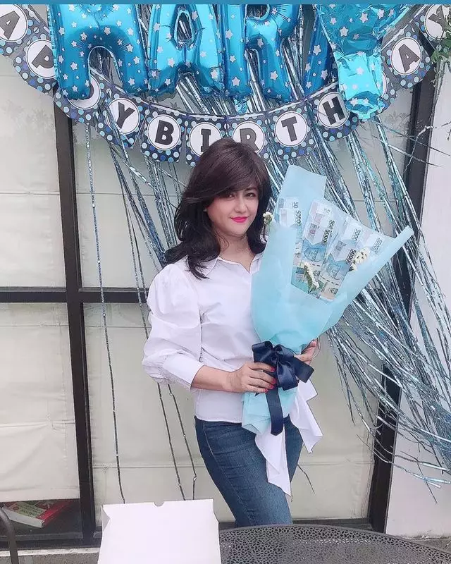 12 potret terbaru Yuyun Sukawati Instagram