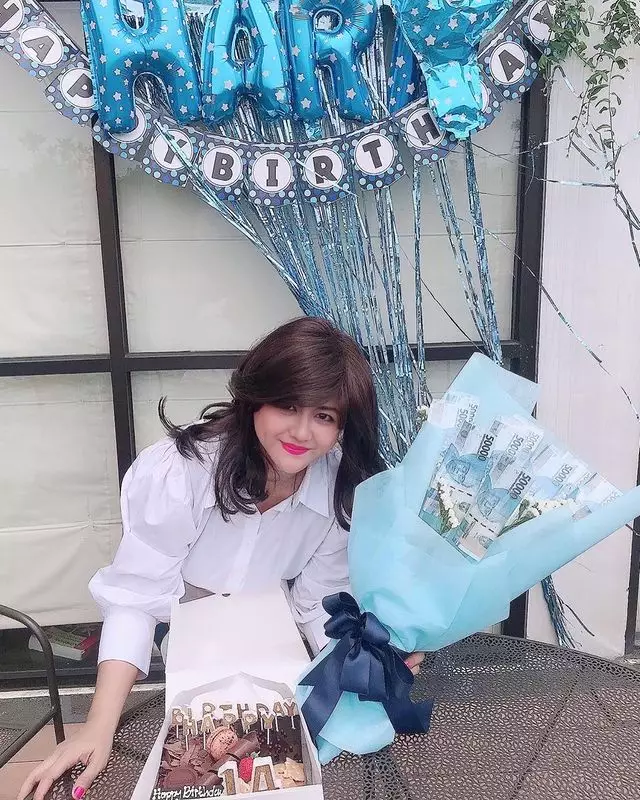 12 potret terbaru Yuyun Sukawati Instagram