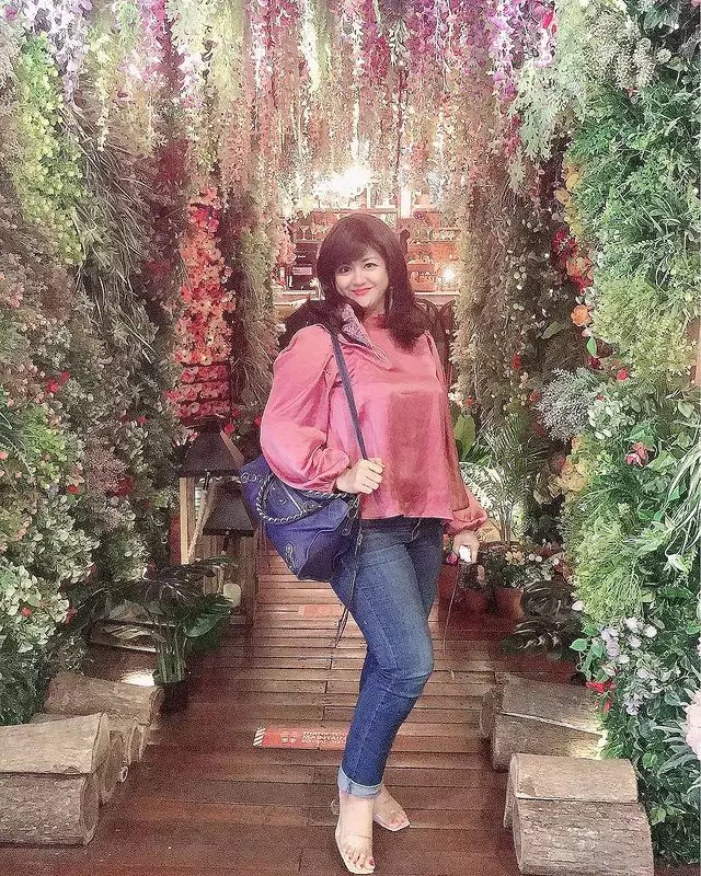 12 potret terbaru Yuyun Sukawati Instagram