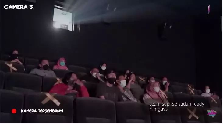 momen irish bella umumkan kehamilan anak kedua © YouTube